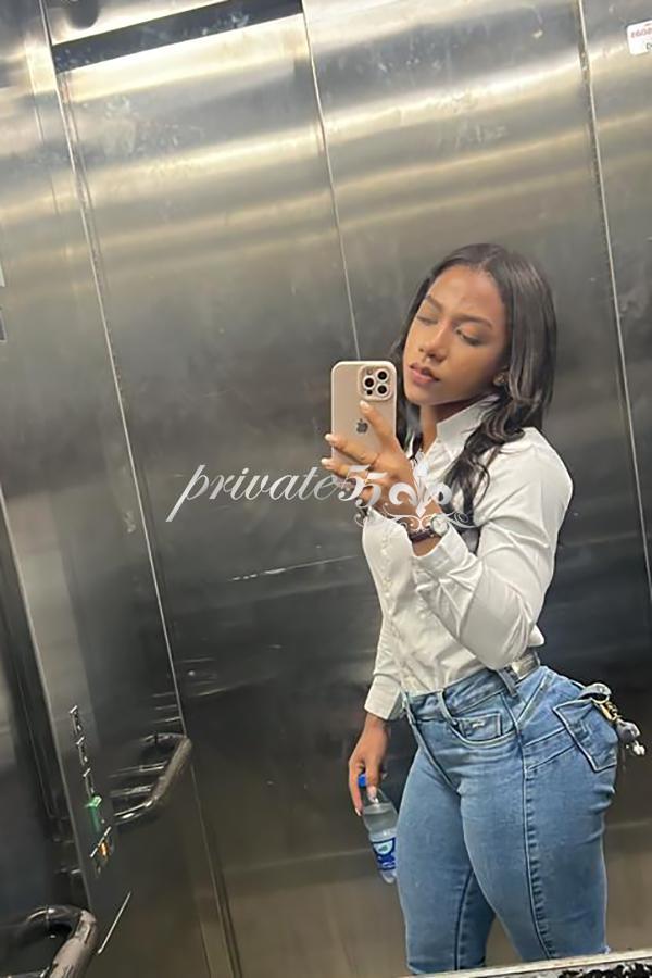 MIRELLA MILLER - Acompanhantes Blumenau