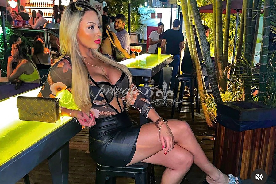 ANA BEATRIZ - Acompanhantes Balneário Camboriú