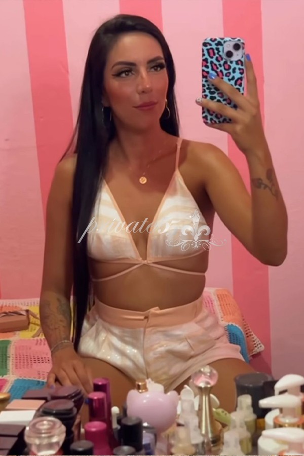 ÍRIS FERRARI - Acompanhantes Balneário Camboriú