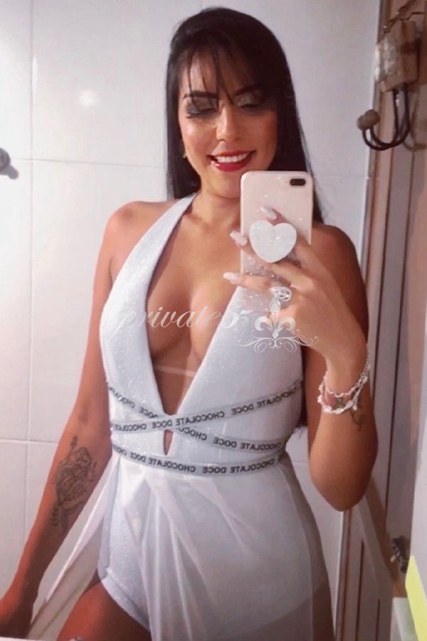ÍRIS FERRARI - Acompanhantes Balneário Camboriú
