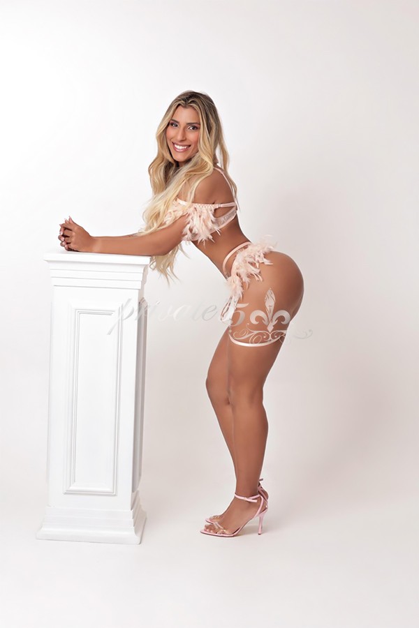 ISABELLE BUENO - Acompanhantes Goiânia