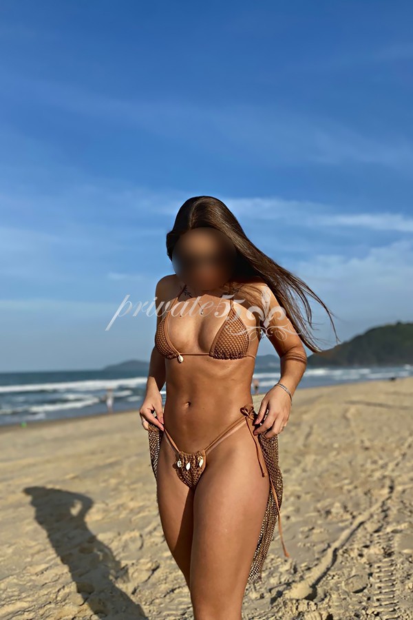 ÍSIS  FERRARI - Acompanhantes Balneário Camboriú