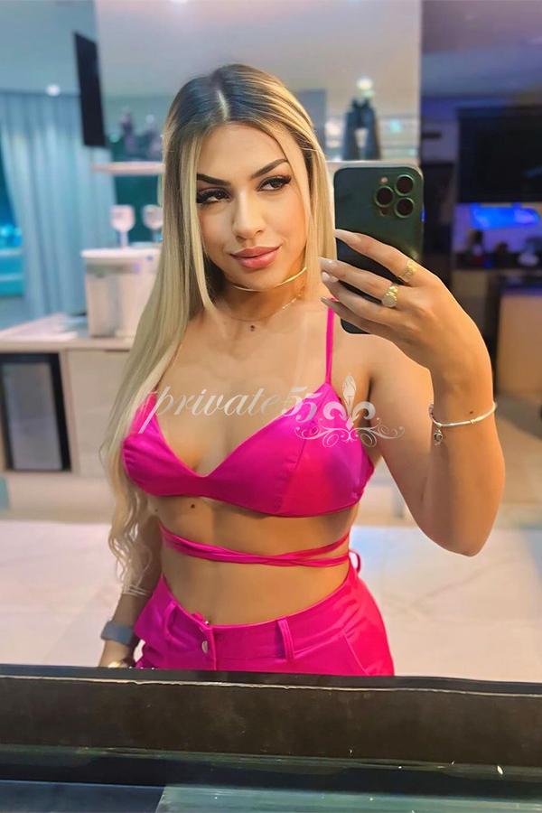 Júlia Oliveira - Acompanhantes Balneário Camboriú - Acompanhantes BC - Acompanhantes SC