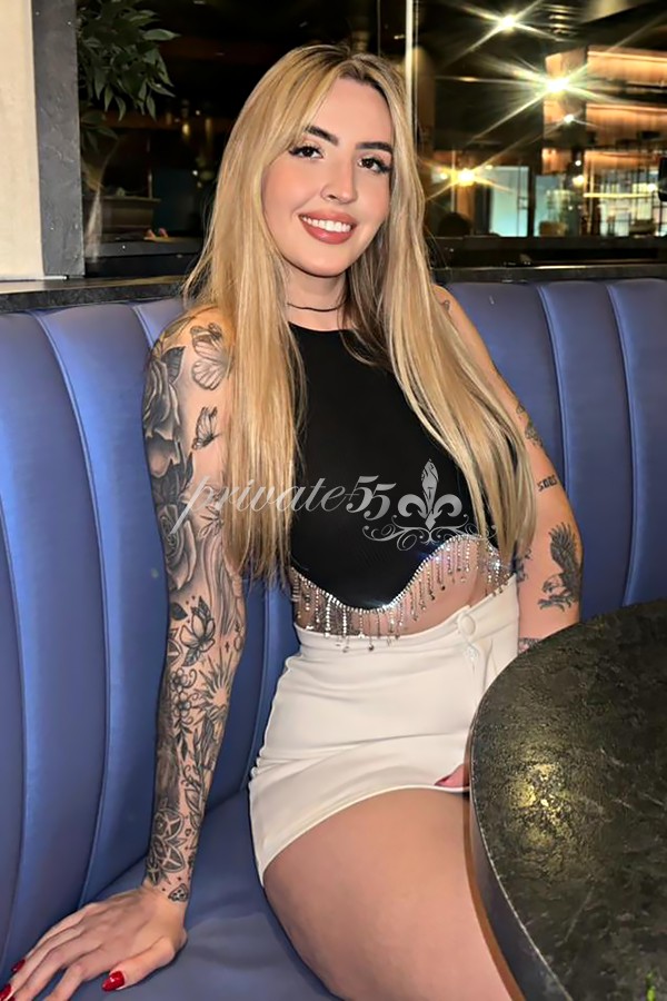 Loirinha Tímida - Acompanhantes Balneário Camboriú - Acompanhantes BC - Acompanhantes SC