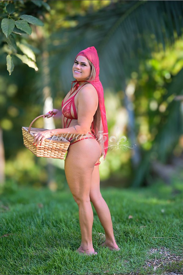 EDUARDA LINHAREZ - Acompanhantes Blumenau