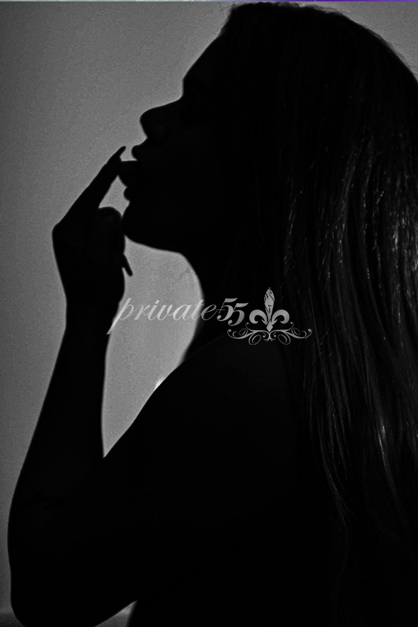 EDUARDA LINHAREZ - Acompanhantes Blumenau