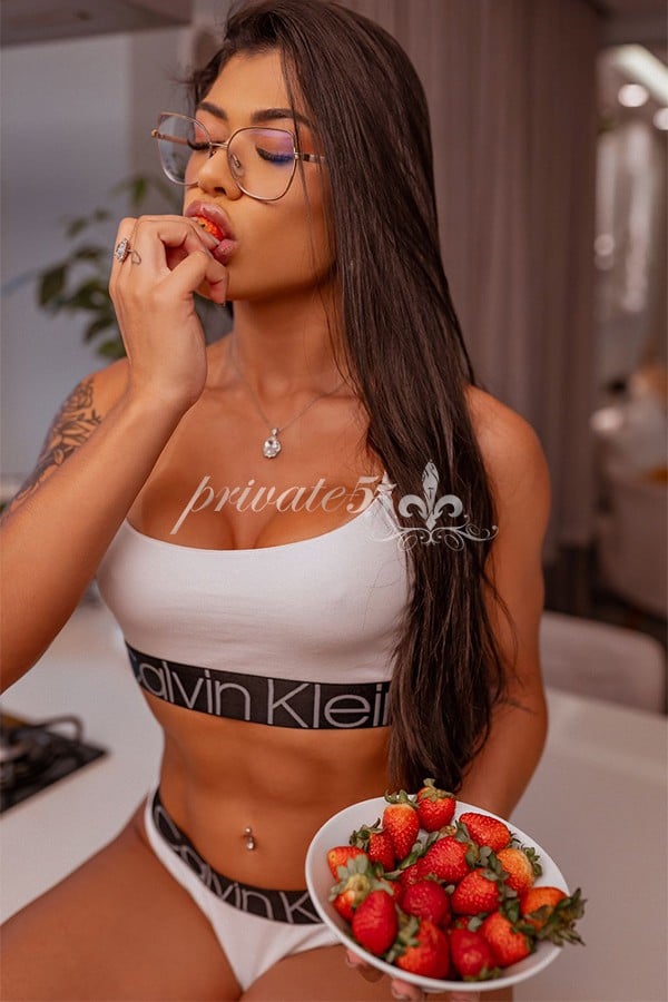 CARLA FERRAZ - Acompanhantes Brasília