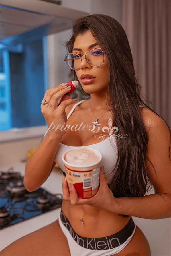 CARLA FERRAZ - Acompanhantes Brasília