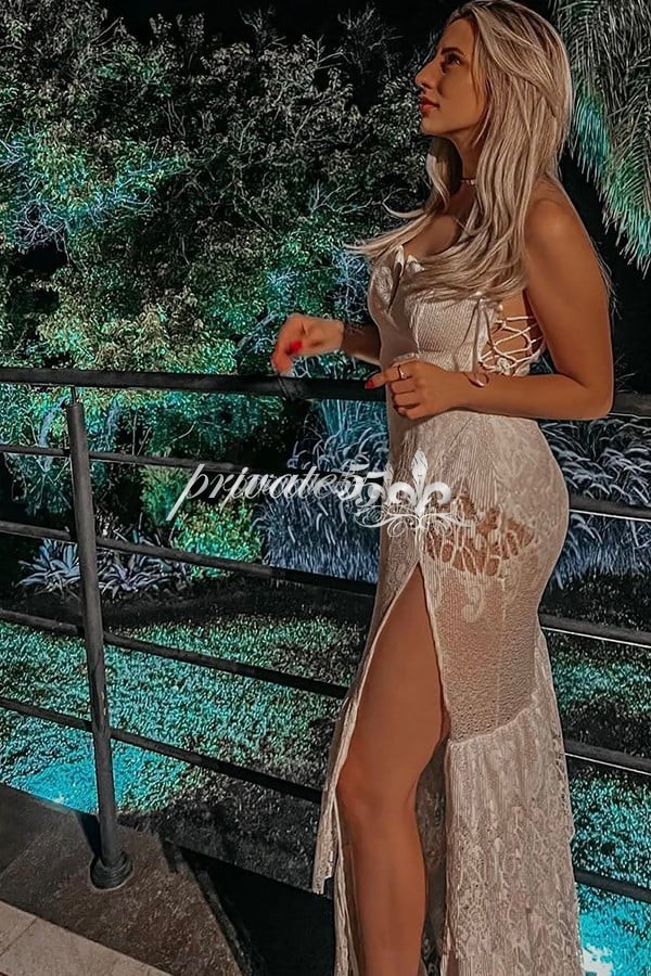 ELIZABETH LIZ - Acompanhantes Brasília