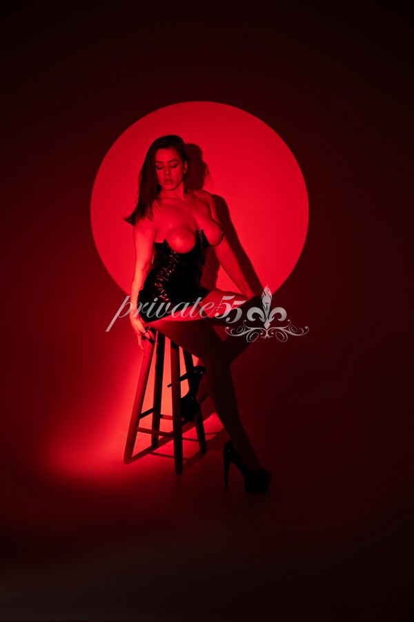 EVELYN ZAIN - Acompanhantes Brasília