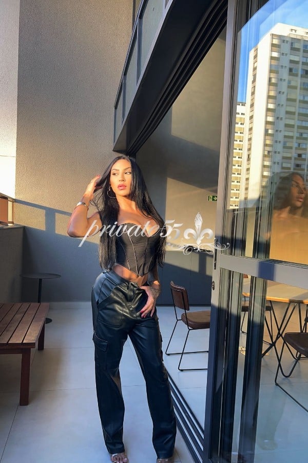 ISADORA MONTEIRO - Acompanhantes Brasília