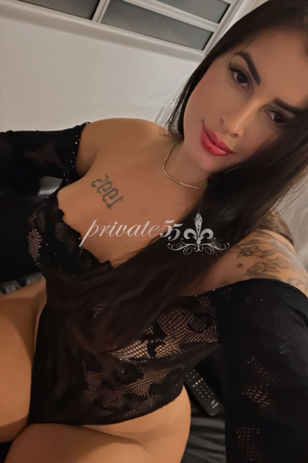 JÚLIA PRADO - Acompanhantes Brasília