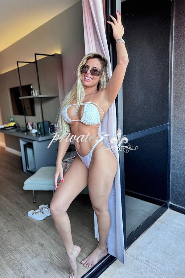 STHEFANY BACH - Acompanhantes Brasília