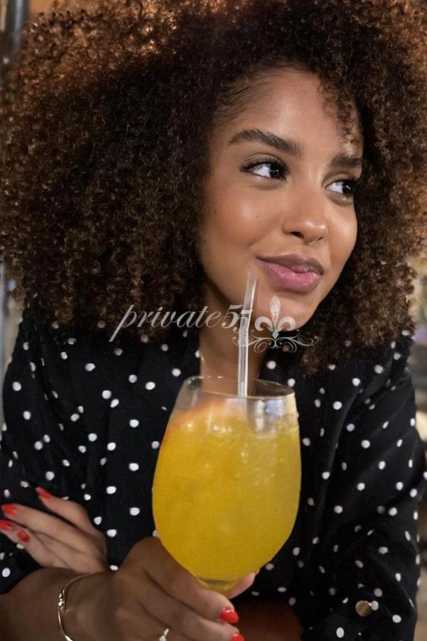 Antonella Amaral - Acompanhantes Curitiba - Acompanhantes Ctba - Acompanhantes PR
