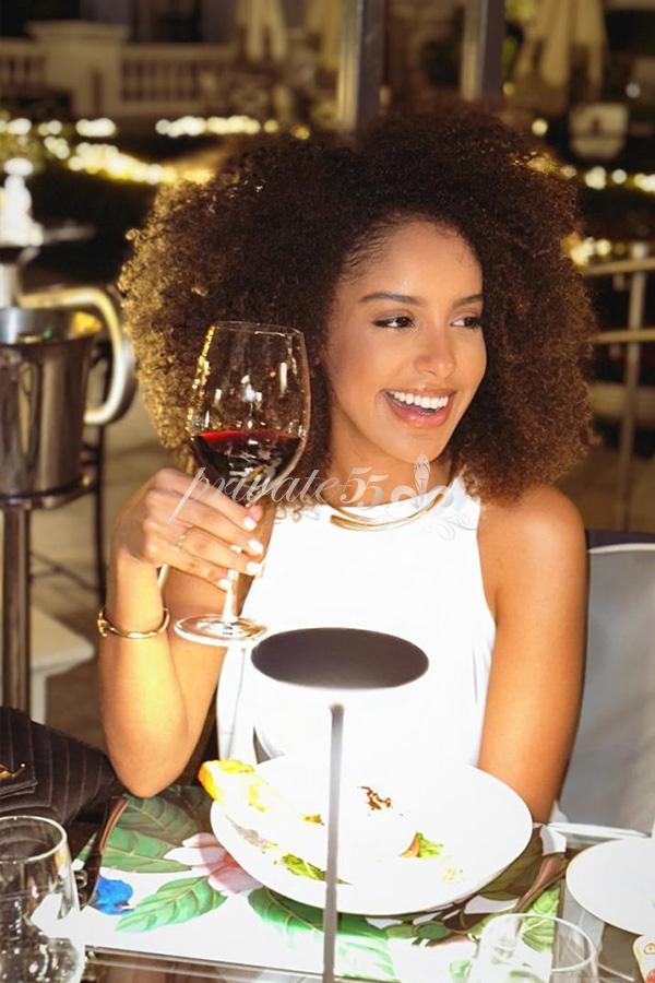 Antonella Amaral - Acompanhantes Curitiba - Acompanhantes Ctba - Acompanhantes PR