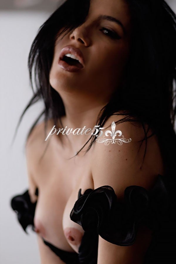 BÁRBARA  BISCHOFF  - Acompanhantes Curitiba