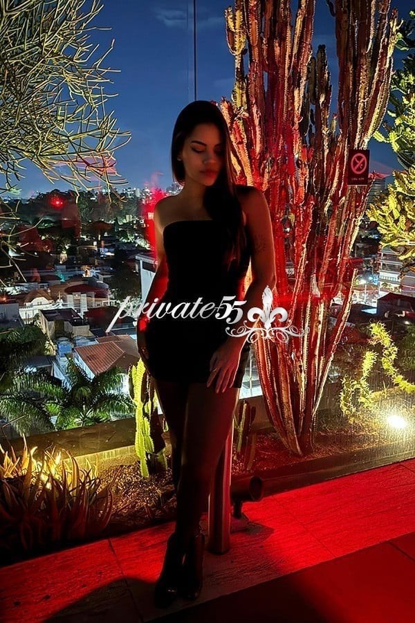CLEO TIEFF - Acompanhantes Curitiba