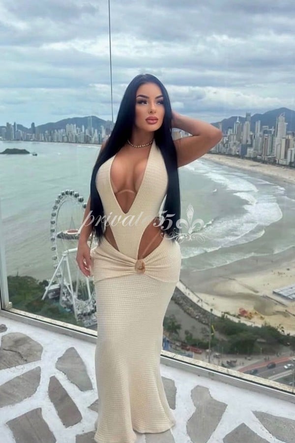 JÚLIA HOFFMAN - Acompanhantes Curitiba