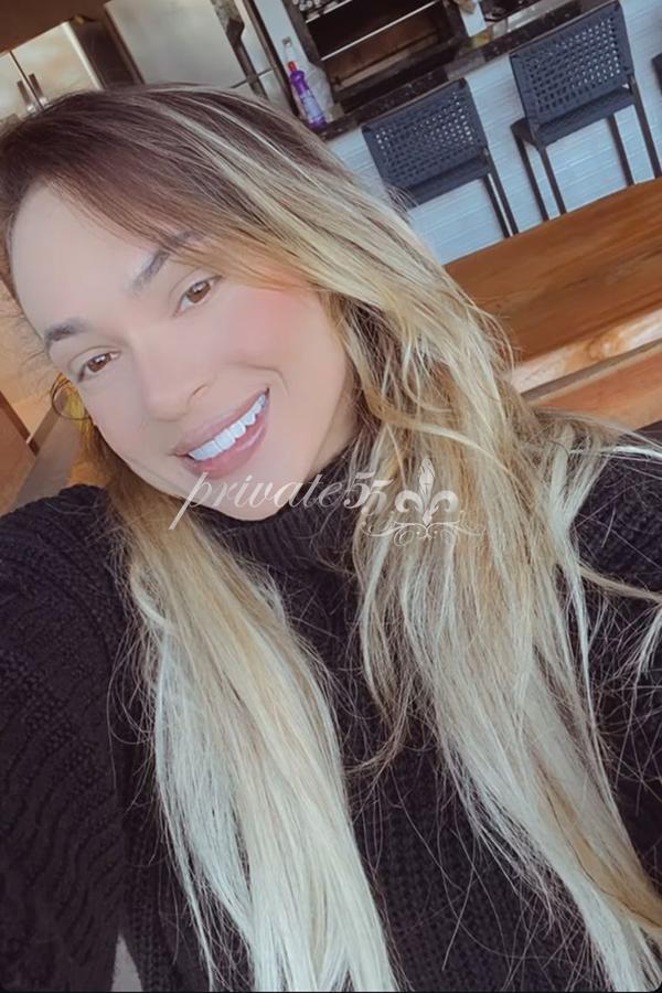 Lara Porto - Acompanhantes Curitiba - Acompanhantes Ctba - Acompanhantes PR