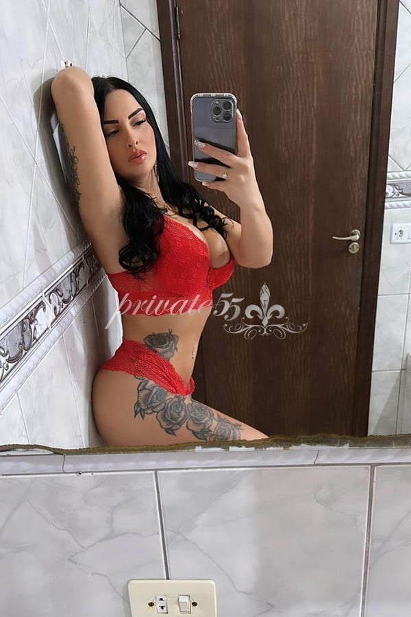 LIVIA GOUVEIA - Acompanhantes Curitiba