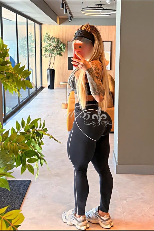 SARA MULLER - Acompanhantes Curitiba
