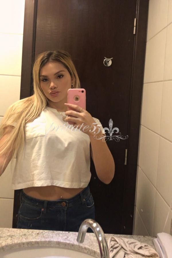 JÚLIA MALVEIRA - Acompanhantes Curitiba
