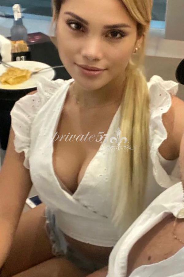 JÚLIA MALVEIRA - Acompanhantes Curitiba