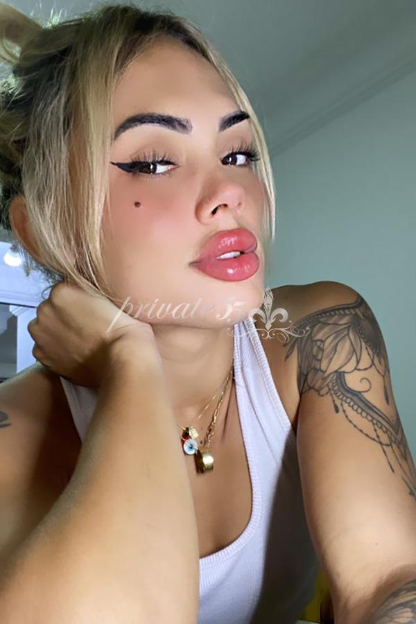 ARICIA ANDRADE - Acompanhantes Balneário Camboriú
