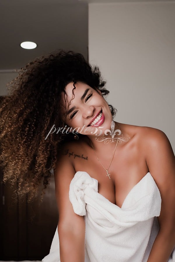 BELA ALMEIDA - Acompanhantes Florianópolis