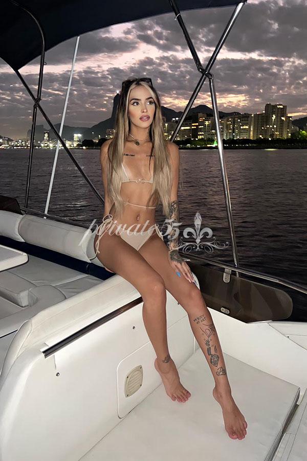 BÁRBARA FERNANDES - Acompanhantes Florianópolis