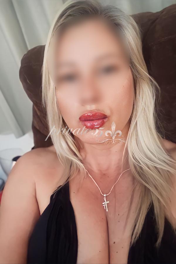 FERNANDINHA CASADA SAFADA - Acompanhantes Florianópolis