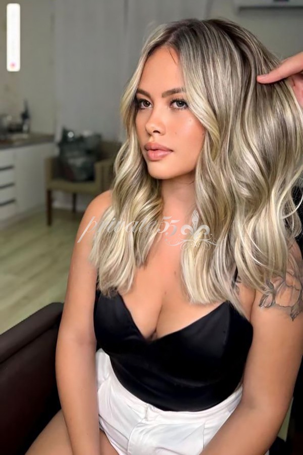 GIULIA LEAL - Acompanhantes Florianópolis