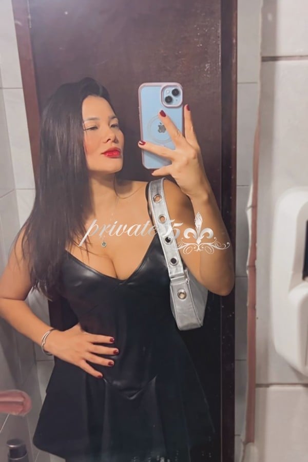 IRÍS  NAKAMURA - Acompanhantes Florianópolis