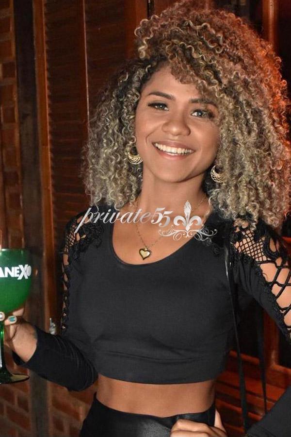 IZADORA LINA MASSOTERAPEUTA - Acompanhantes Florianópolis