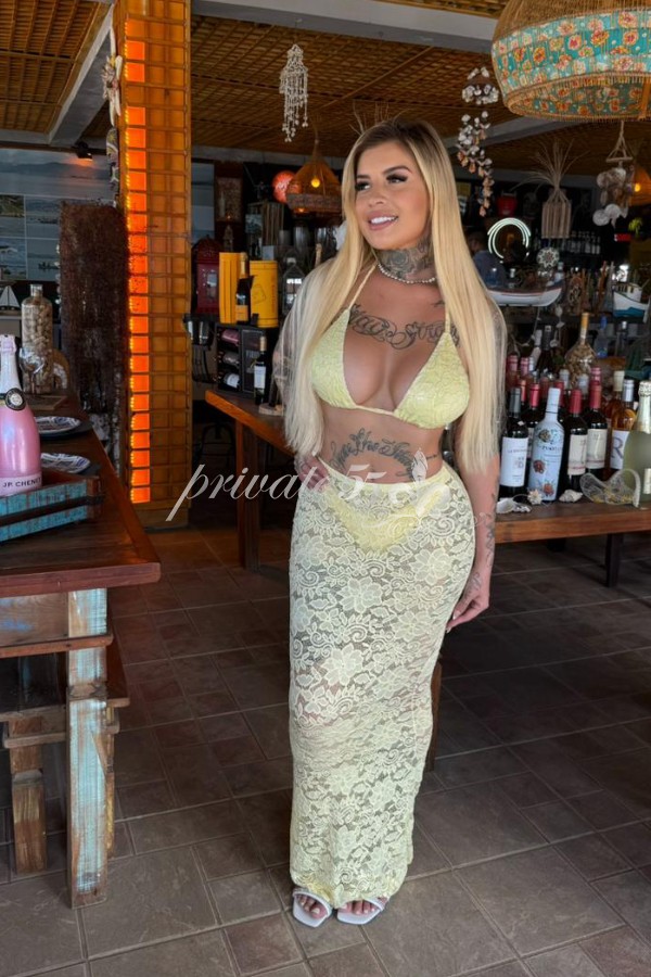 JÚLIA ANDRADE - Acompanhantes Florianópolis