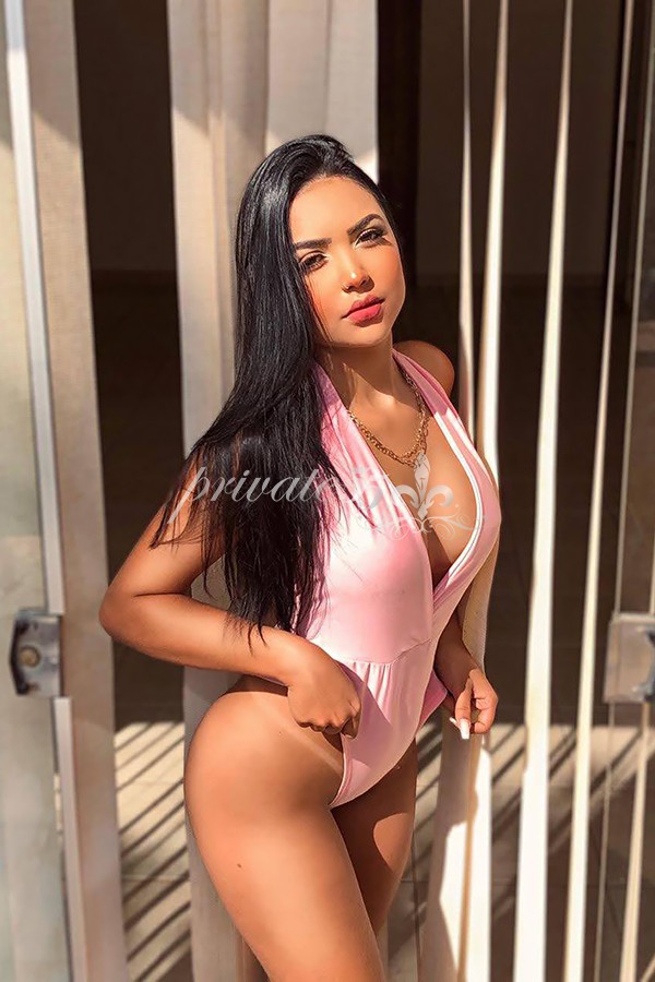 LARISSA AVELLAR - Acompanhantes Florianópolis