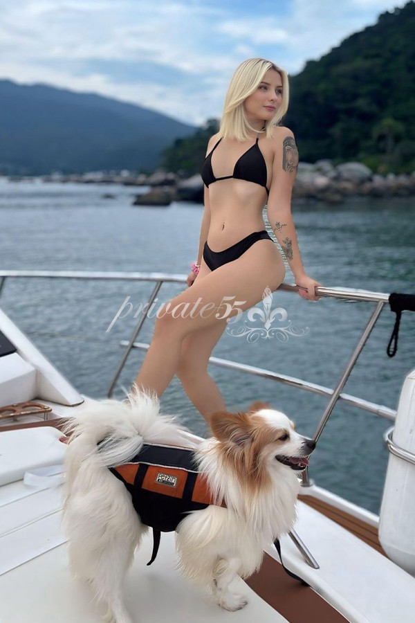 LARISSA DINIZ - Acompanhantes Curitiba