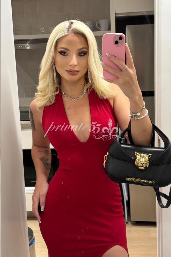 LARISSA DINIZ - Acompanhantes Curitiba
