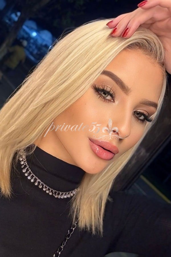 LARISSA DINIZ - Acompanhantes Curitiba