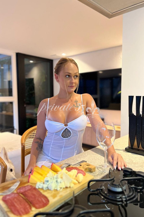 Laura Buarque - Acompanhantes Florianópolis - Acompanhantes Floripa - Acompanhantes SC