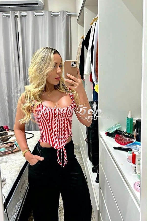 MAITÊ COLLUCCI - Acompanhantes Florianópolis