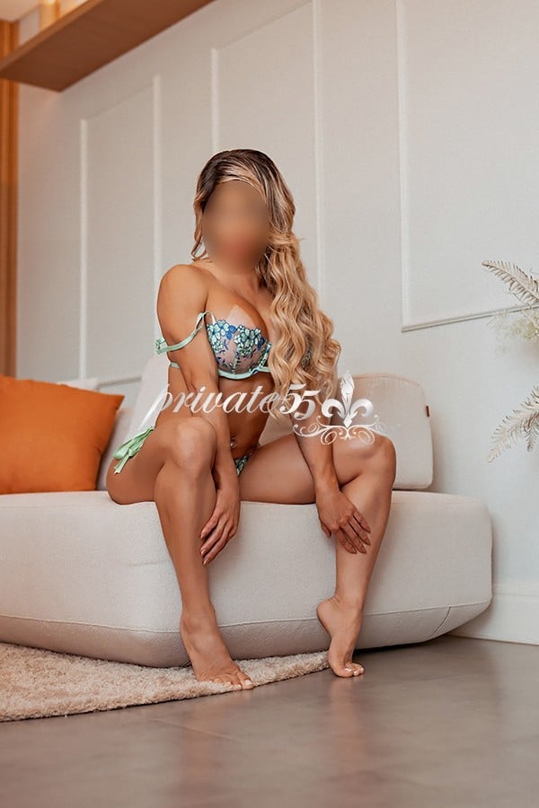 SARAH MOREIRA - Acompanhantes Florianópolis