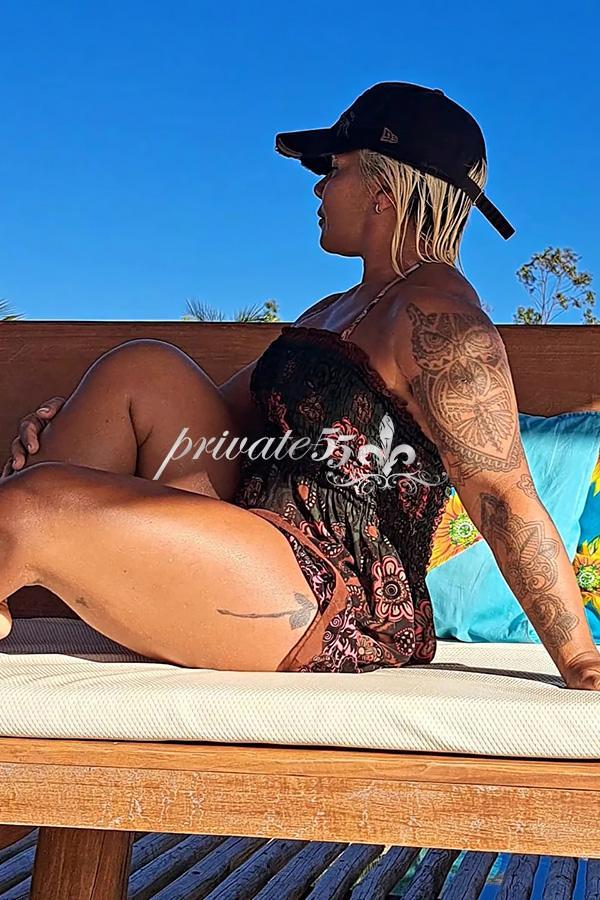 Shriya Valentina - Acompanhantes Florianópolis - Acompanhantes Floripa - Acompanhantes SC