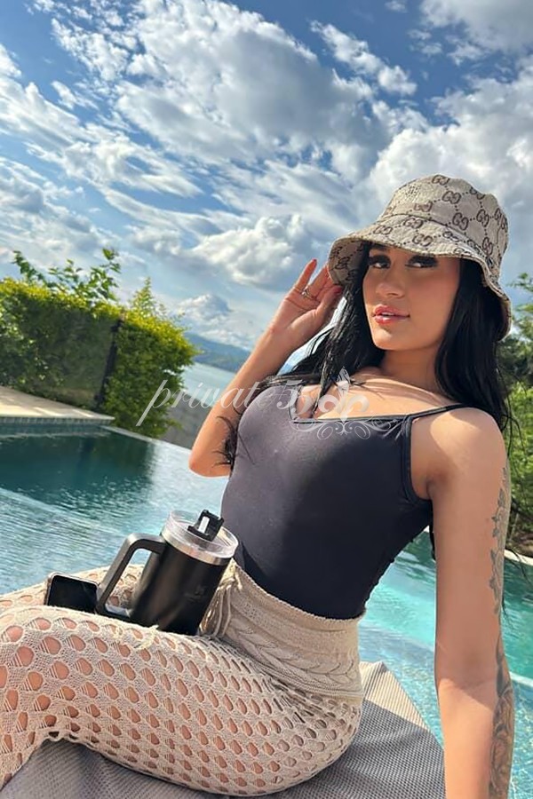 STEFANY  VITÓRIA - Acompanhantes Florianópolis