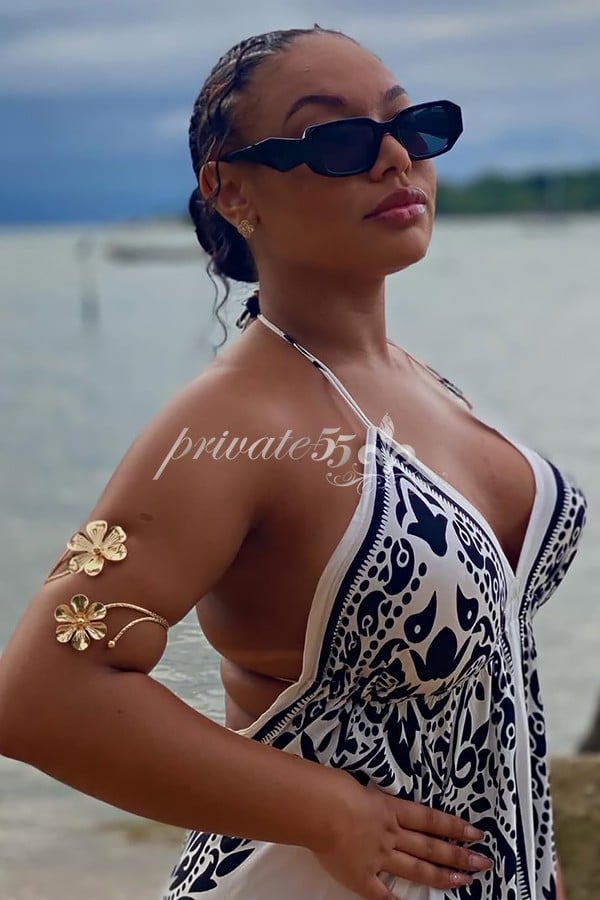 THAÍS  ARAUJO  - Acompanhantes Florianópolis