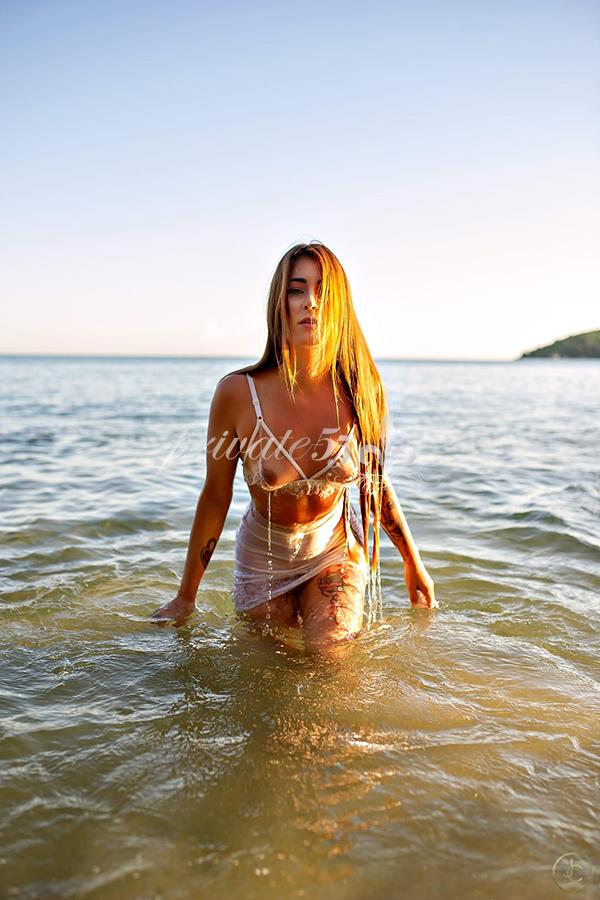 VITÓRIA KAROLINA - Acompanhantes Florianópolis