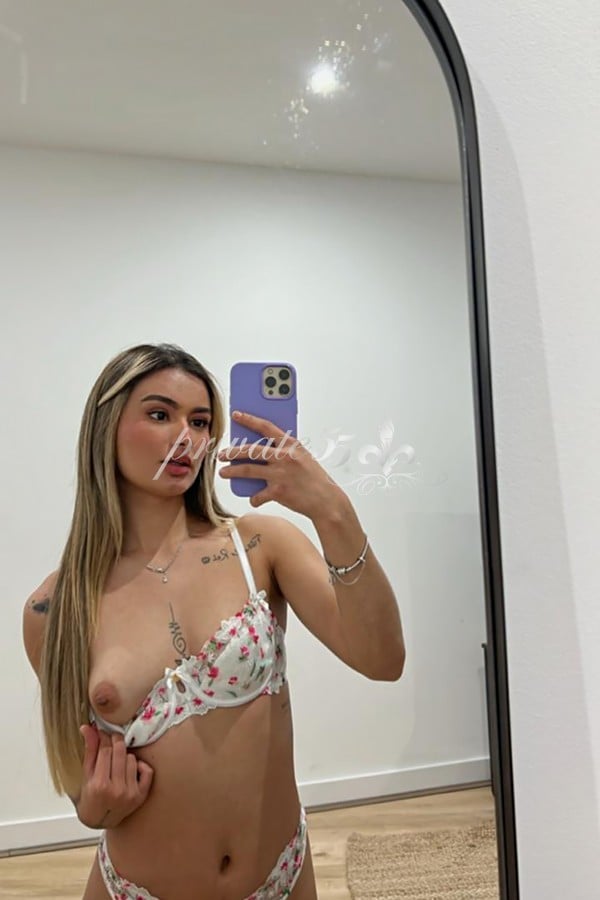 ZOE ALMEIDA - Acompanhantes Florianópolis