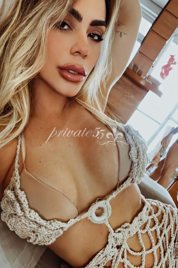 BÁRBARA BOTELHO - Acompanhantes Goiânia