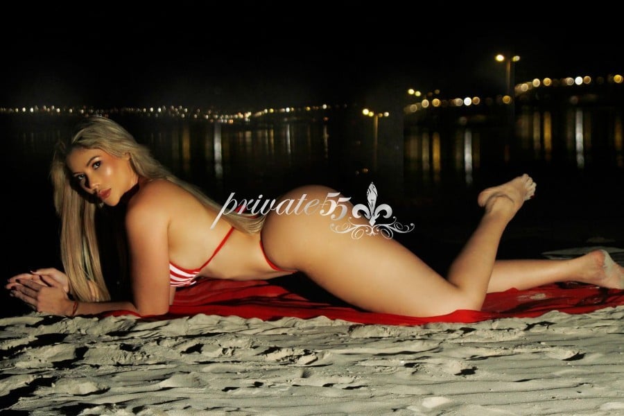LIZ  FERNANDA - Acompanhantes Goiânia