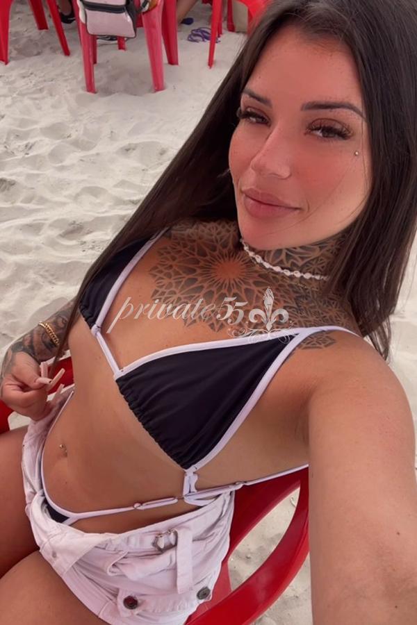 ALINE GOMES - Acompanhantes Itajaí